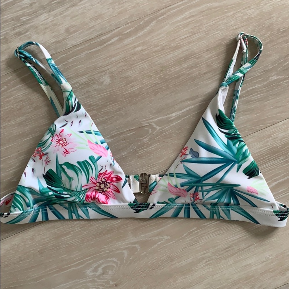 Bikini Set - Picture 3 of 5